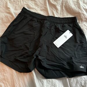 Alo Alumni Short
